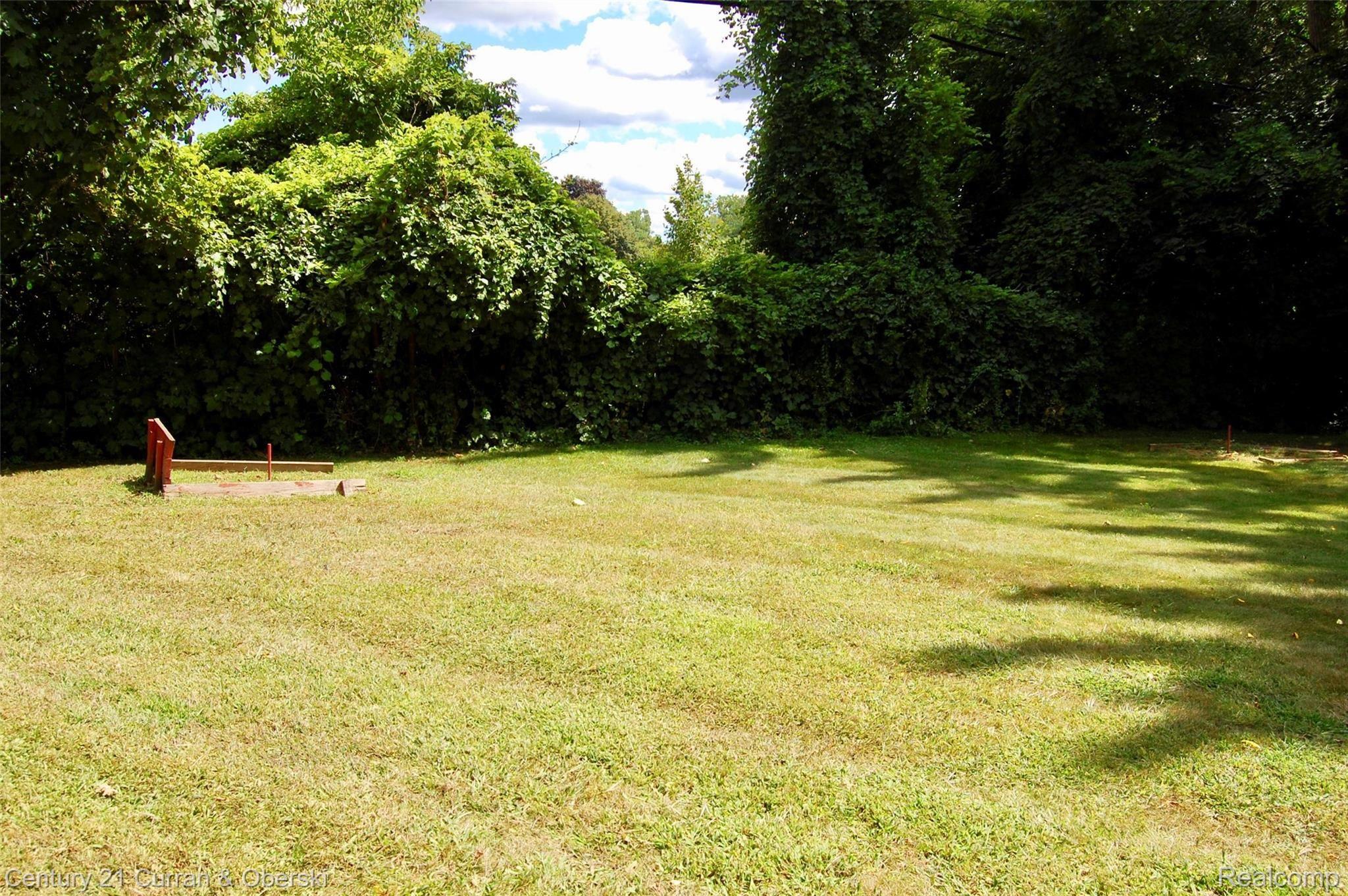 1199 South Sheldon Road, Unit 93 Plymouth, MI 48170 - Photo 31 of 33 fullsizeoutput_1556.jpeg