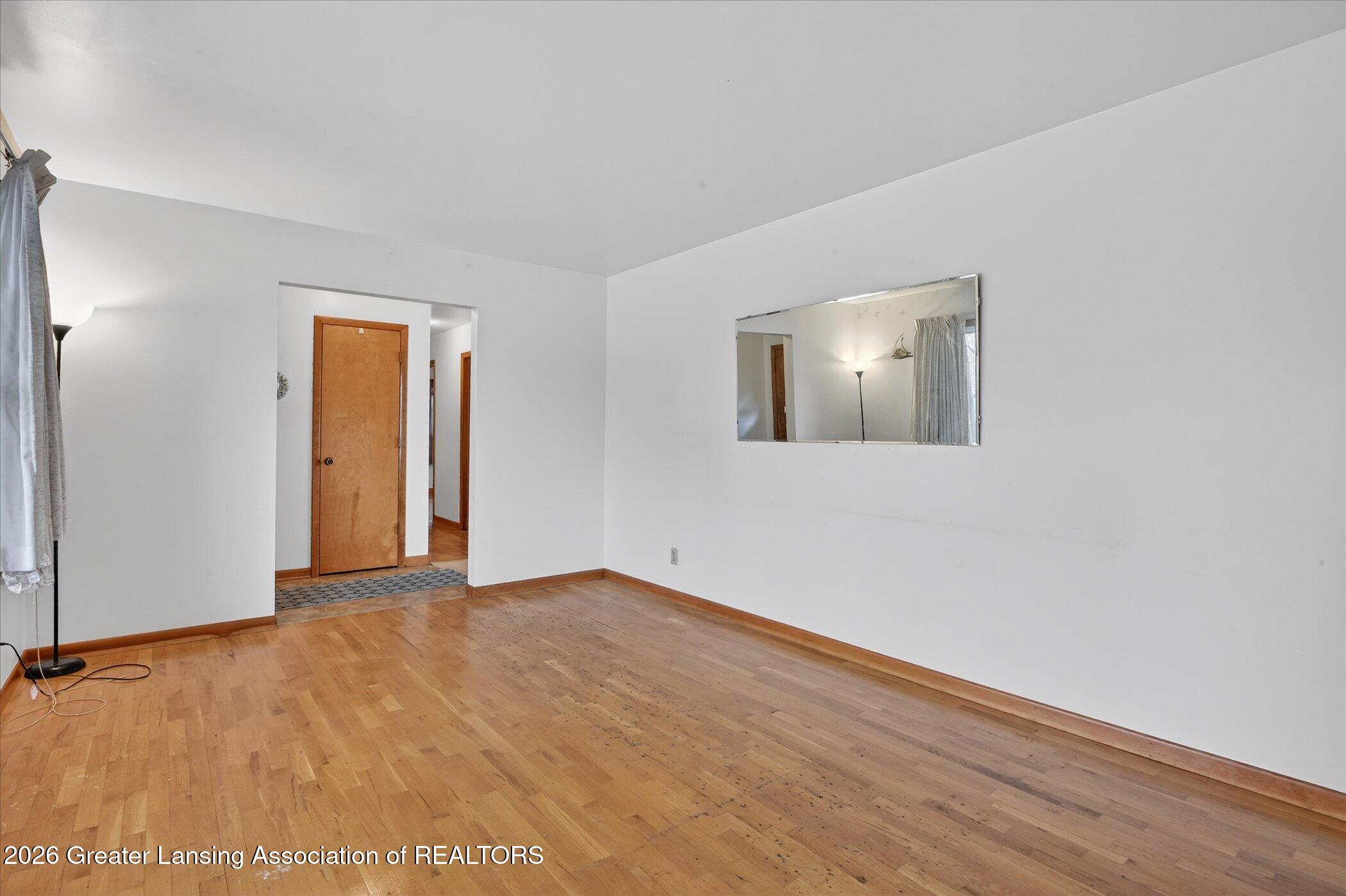 3187 South Canfield Road Eaton Rapids, MI 48827 - Photo 3 of 36 06-3187-S-Canfield-Rd-Windowstill