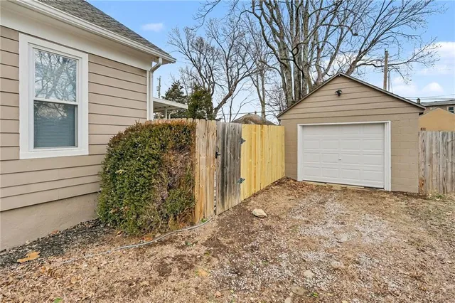 $165,000 | 1815 South Ralston Avenue, Independence, MO 64052