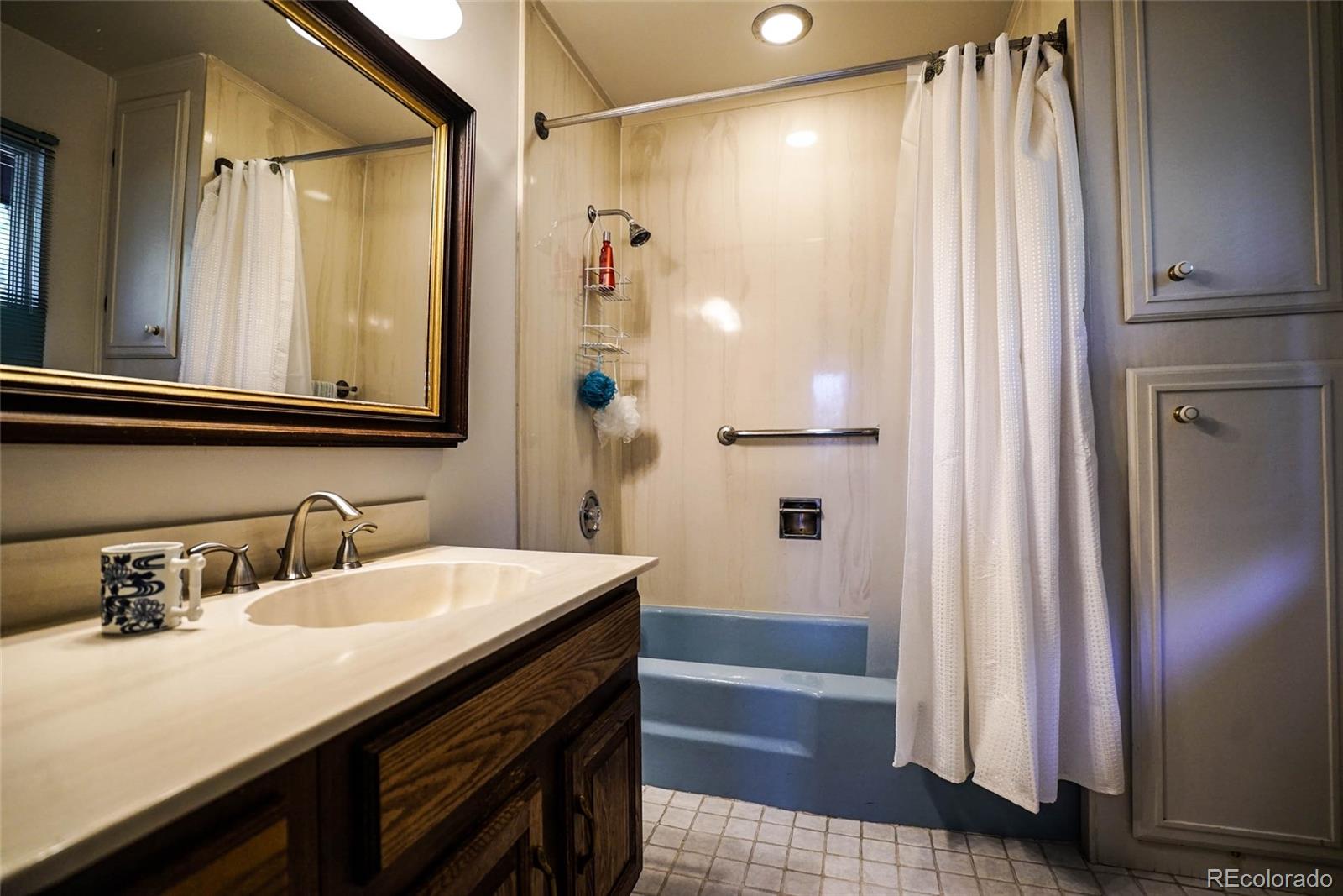 21888 Crestmoor Road Golden, CO 80401 - Photo 12 of 40 Gallery Image 12