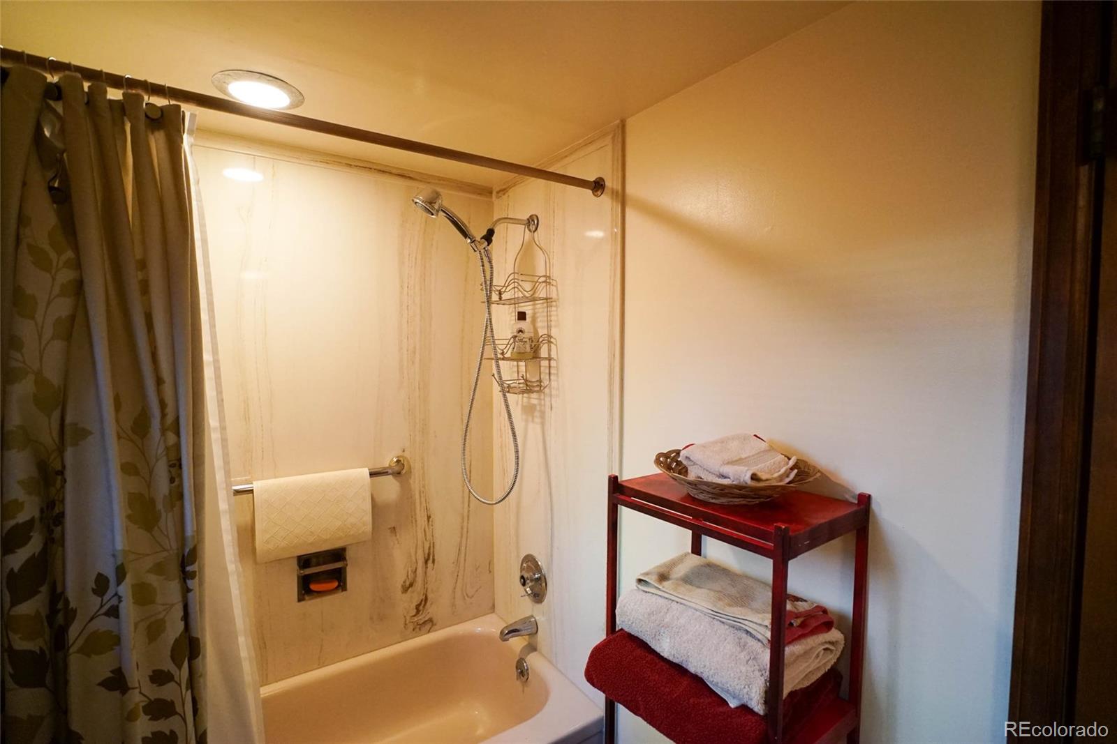 21888 Crestmoor Road Golden, CO 80401 - Photo 18 of 40 Gallery Image 18