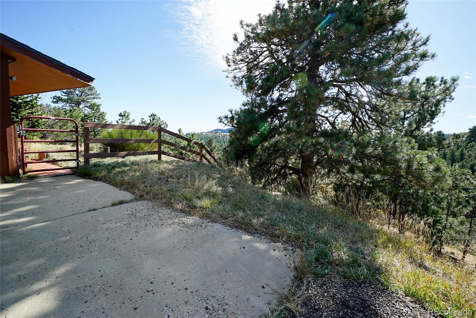 21888 Crestmoor Road Golden, CO 80401 - Photo 34 of 40 Gallery Image 34