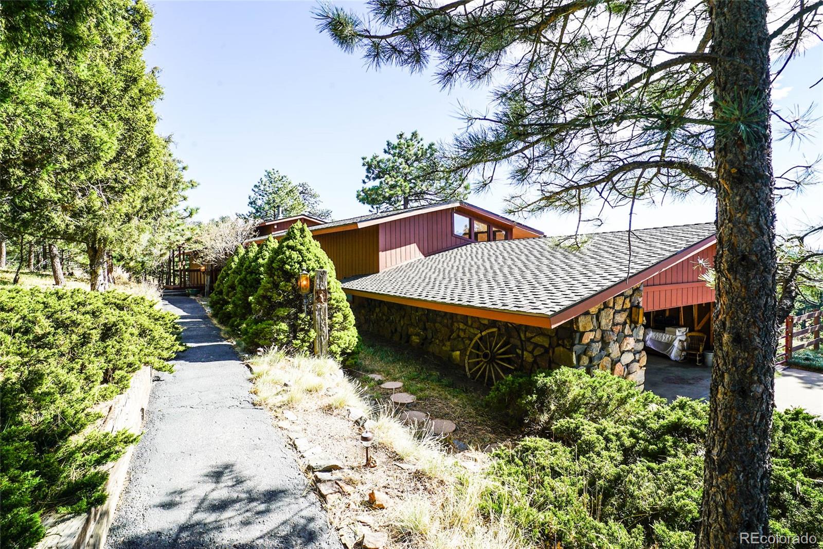 21888 Crestmoor Road Golden, CO 80401 - Photo 37 of 40 Gallery Image 37