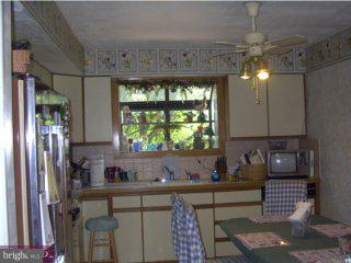 1153 Chesworth Road Philadelphia, PA 19115 - Photo 4 of 6