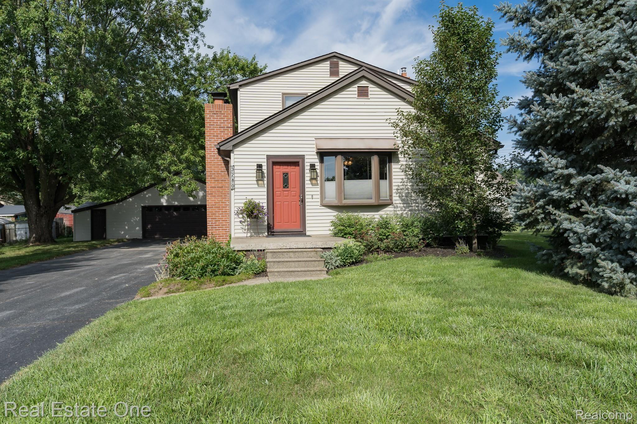3280 Rockhaven Street Rochester, MI 48309 - Photo 1 of 42 Rockhaven MLS-W122.jpg