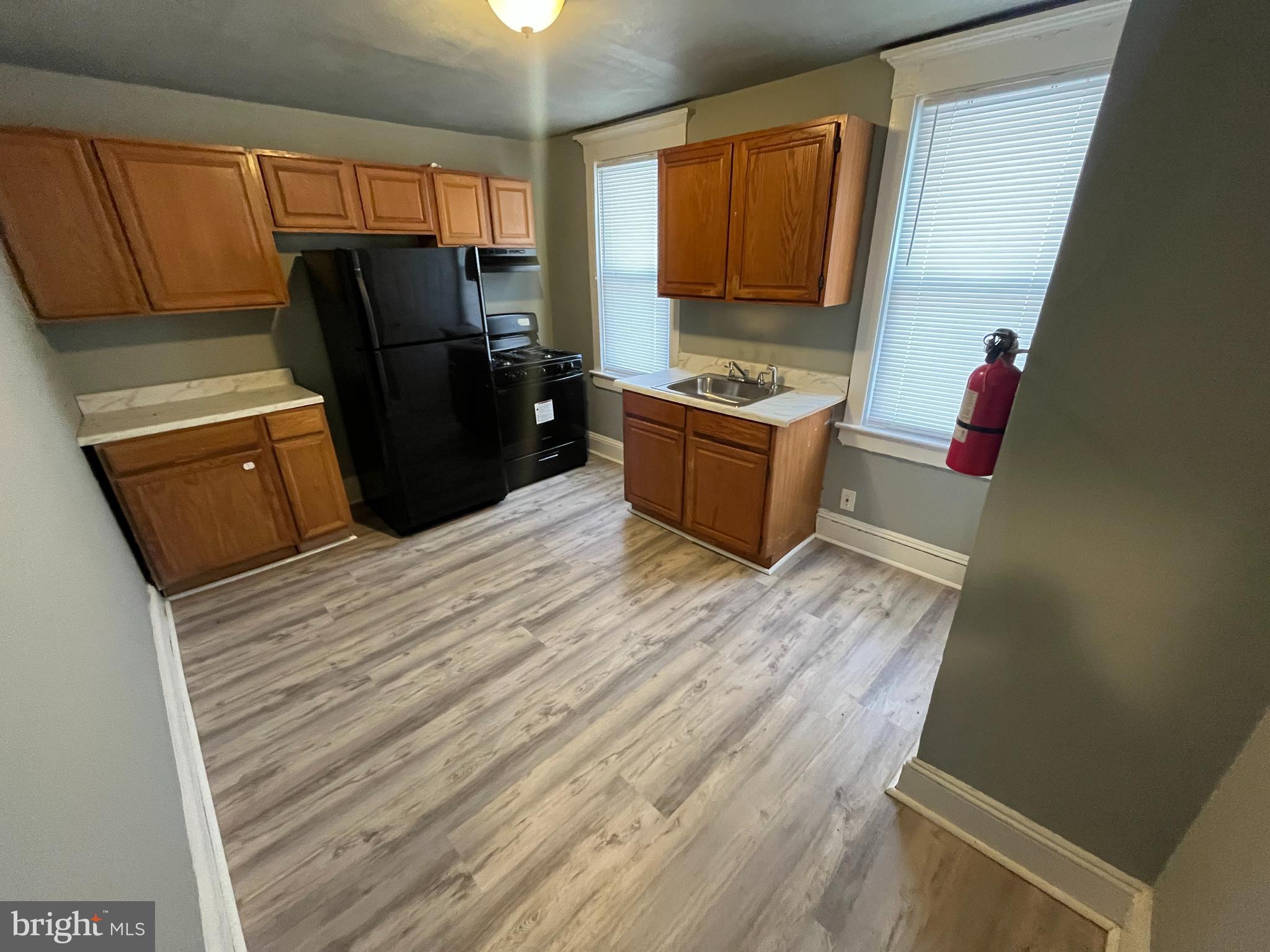 606 Bridgeboro Street, Unit B Riverside, NJ 08075 - Photo 2 of 11