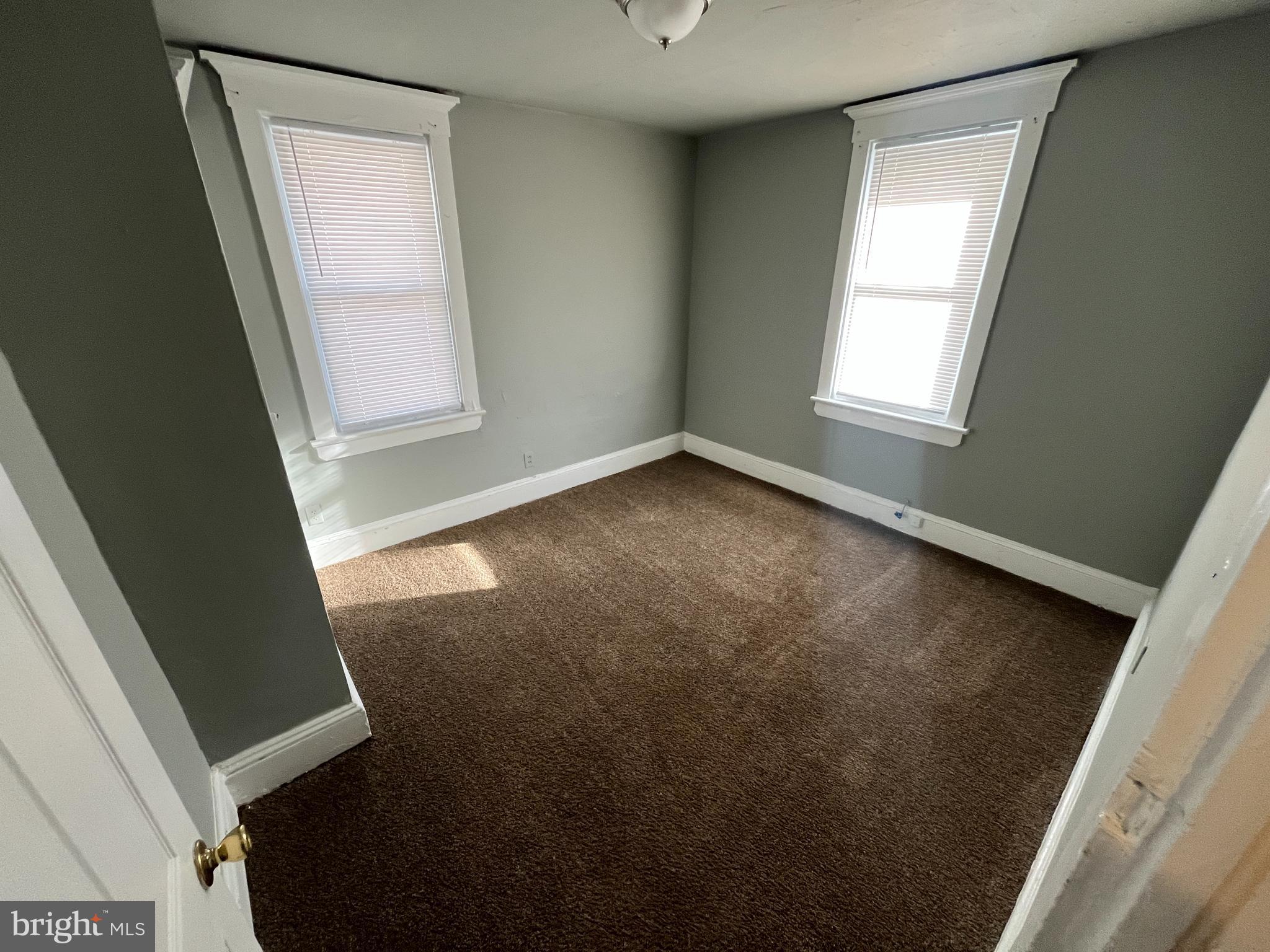 606 Bridgeboro Street, Unit B Riverside, NJ 08075 - Photo 3 of 11