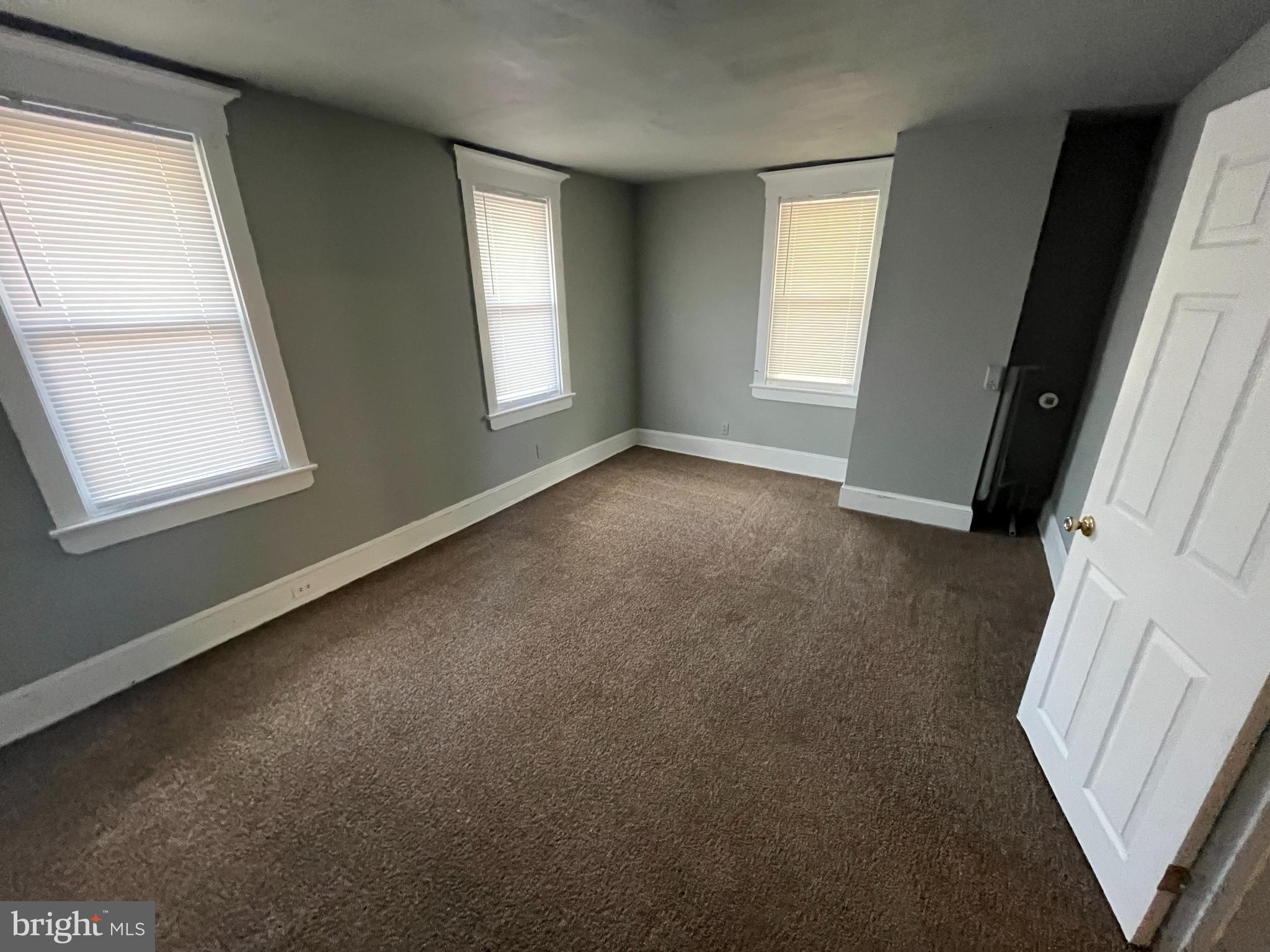 606 Bridgeboro Street, Unit B Riverside, NJ 08075 - Photo 6 of 11