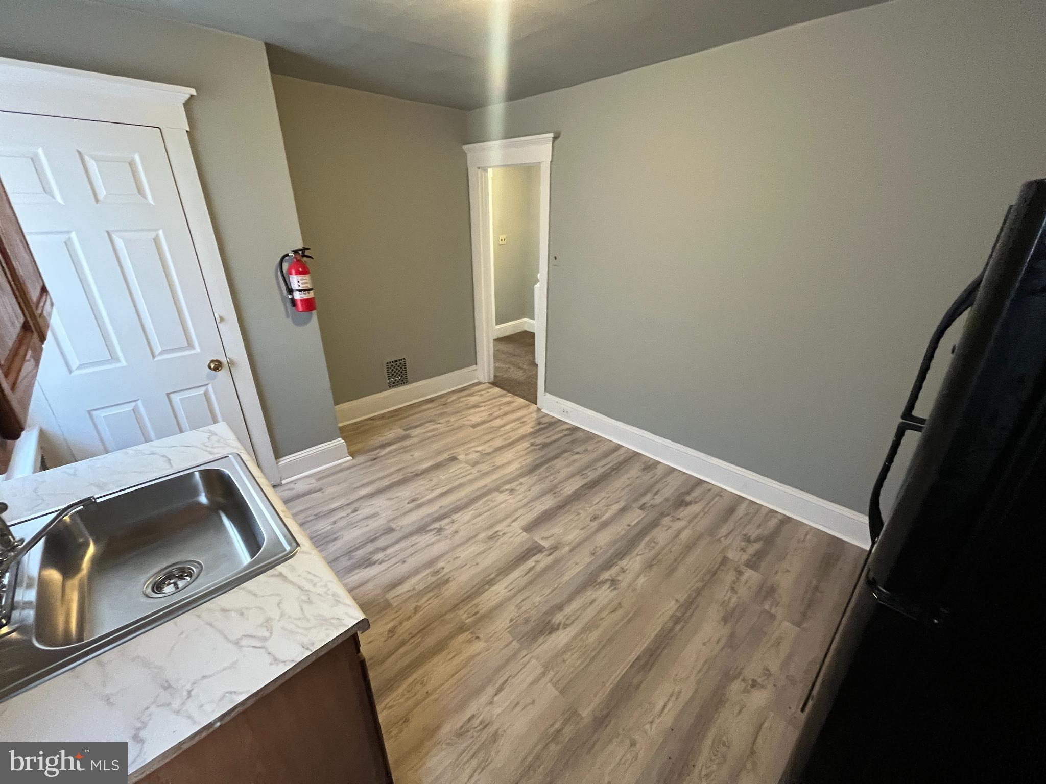 606 Bridgeboro Street, Unit B Riverside, NJ 08075 - Photo 7 of 11