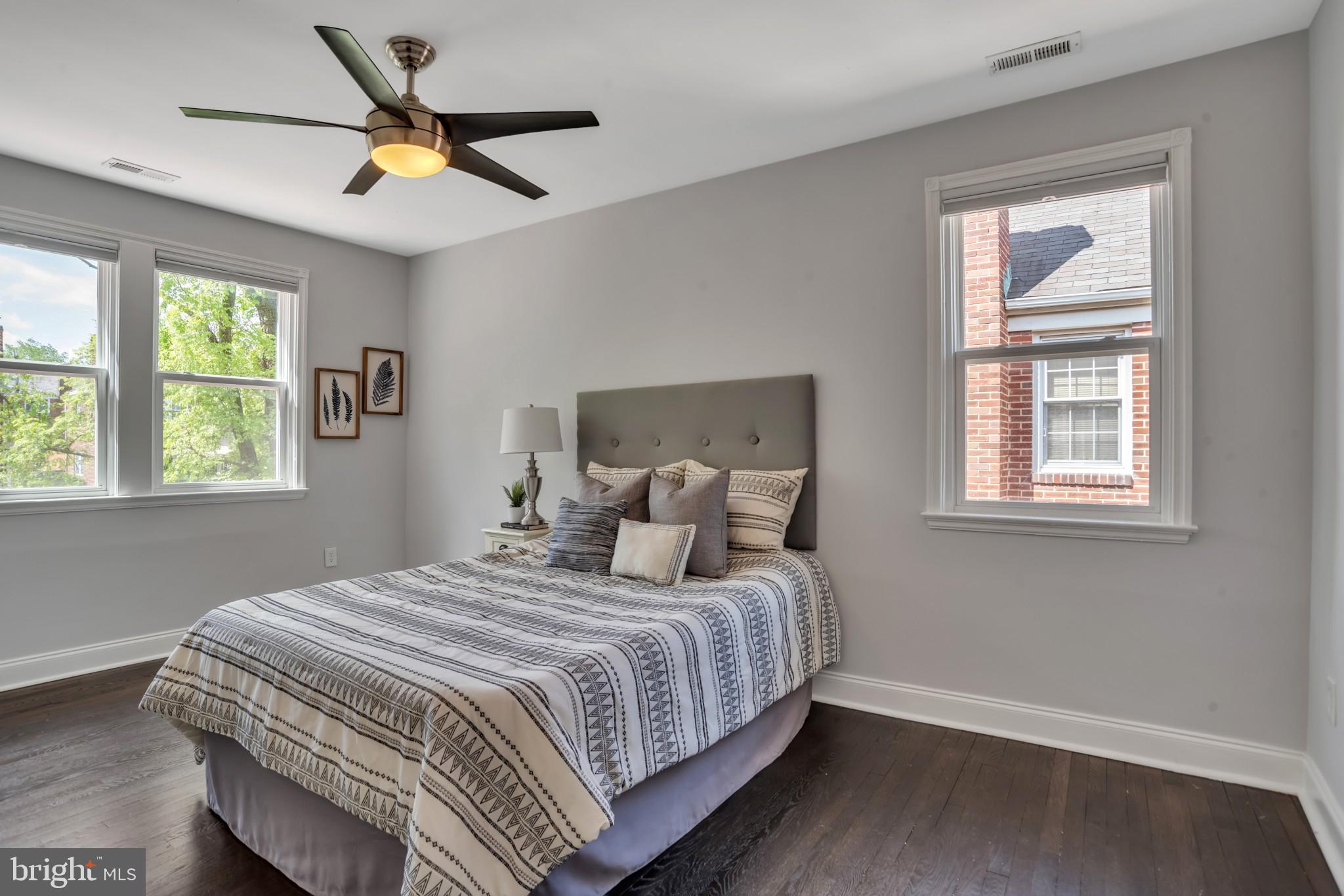 1520 Kingsway Road Baltimore, MD 21218 - Photo 12 of 28 Large Owners Bedroom - easily fits a King bed