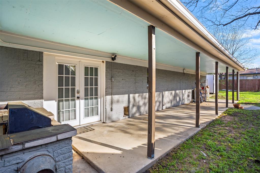201 Olive Street Hurst, TX 76053 - Photo 33 of 37