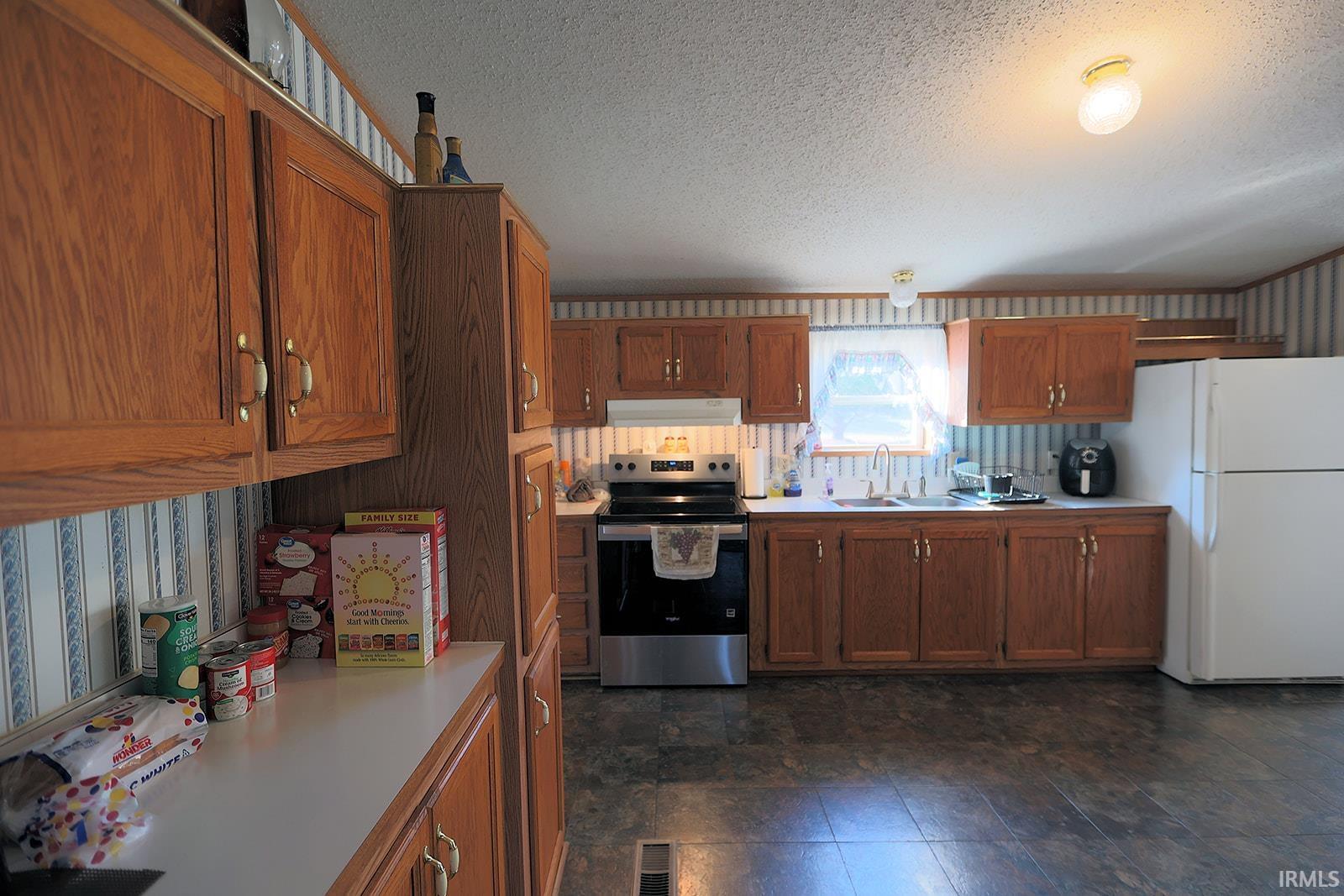 519 West McKeever Road Andrews, IN 46702 - Photo 27 of 33 Gallery Image 27