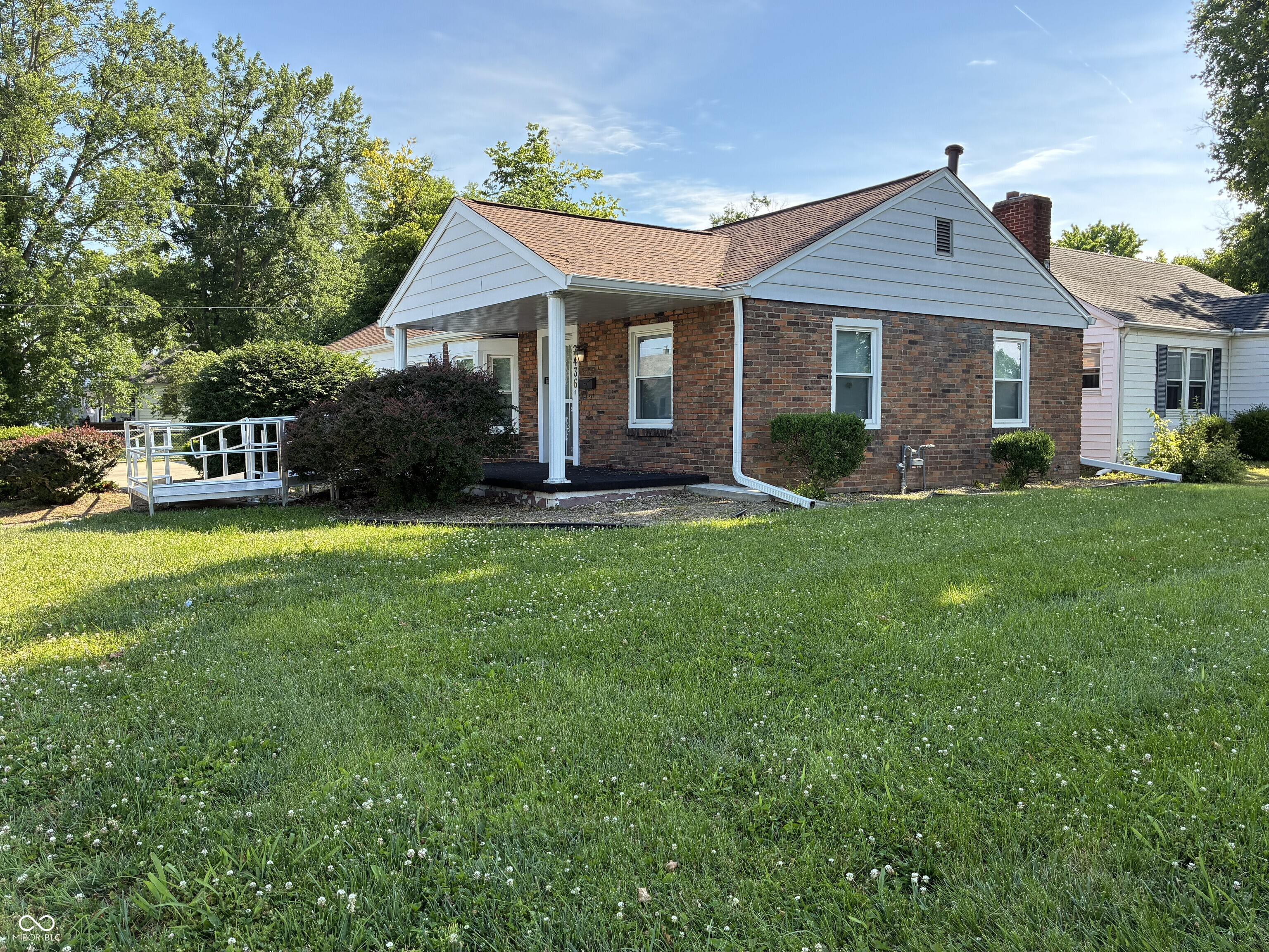 2436 Gilmore Street Columbus, IN 47201 - Photo 3 of 3