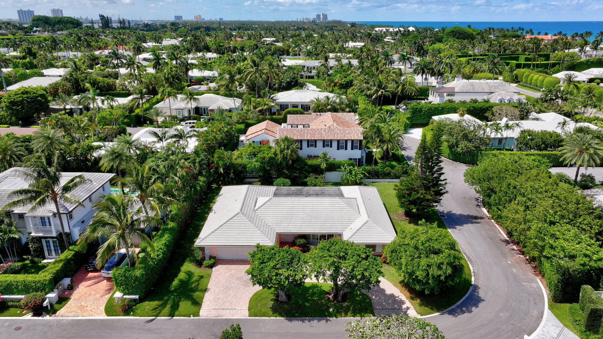 217 Plantation Road Palm Beach, FL 33480 - Photo 28 of 41 60-web-or-mls-DJI_20260518071211_0053_D_