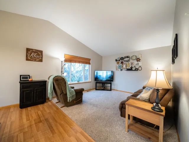 $309,999 | 504 Southwest 11th Avenue, Rice, MN 56367