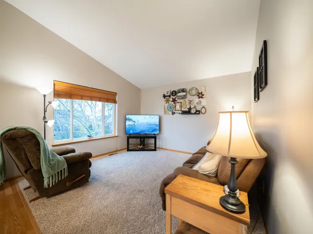 $309,999 | 504 Southwest 11th Avenue, Rice, MN 56367