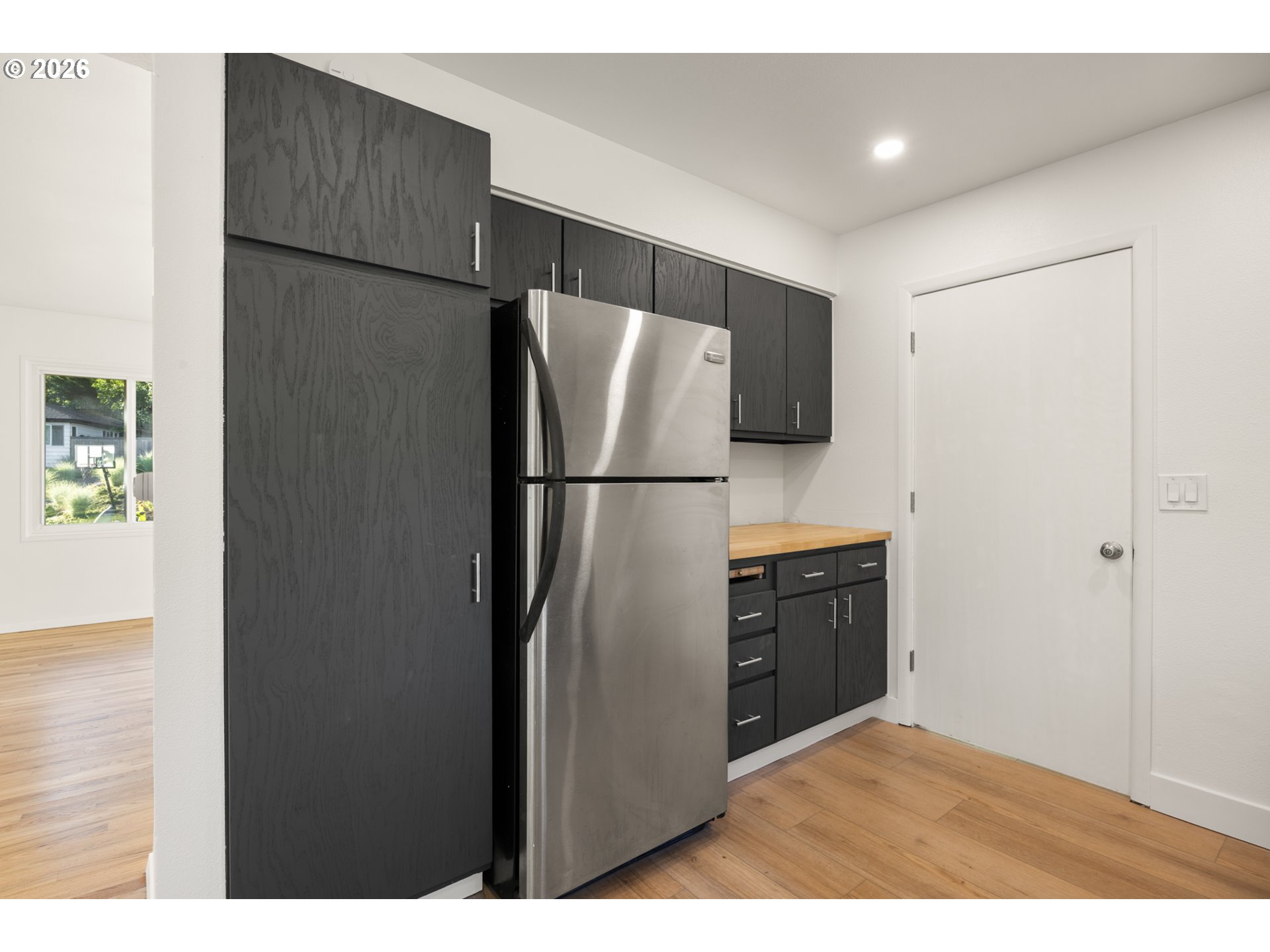 6472 Southwest 46th Place Portland, OR 97221 - Photo 13 of 31