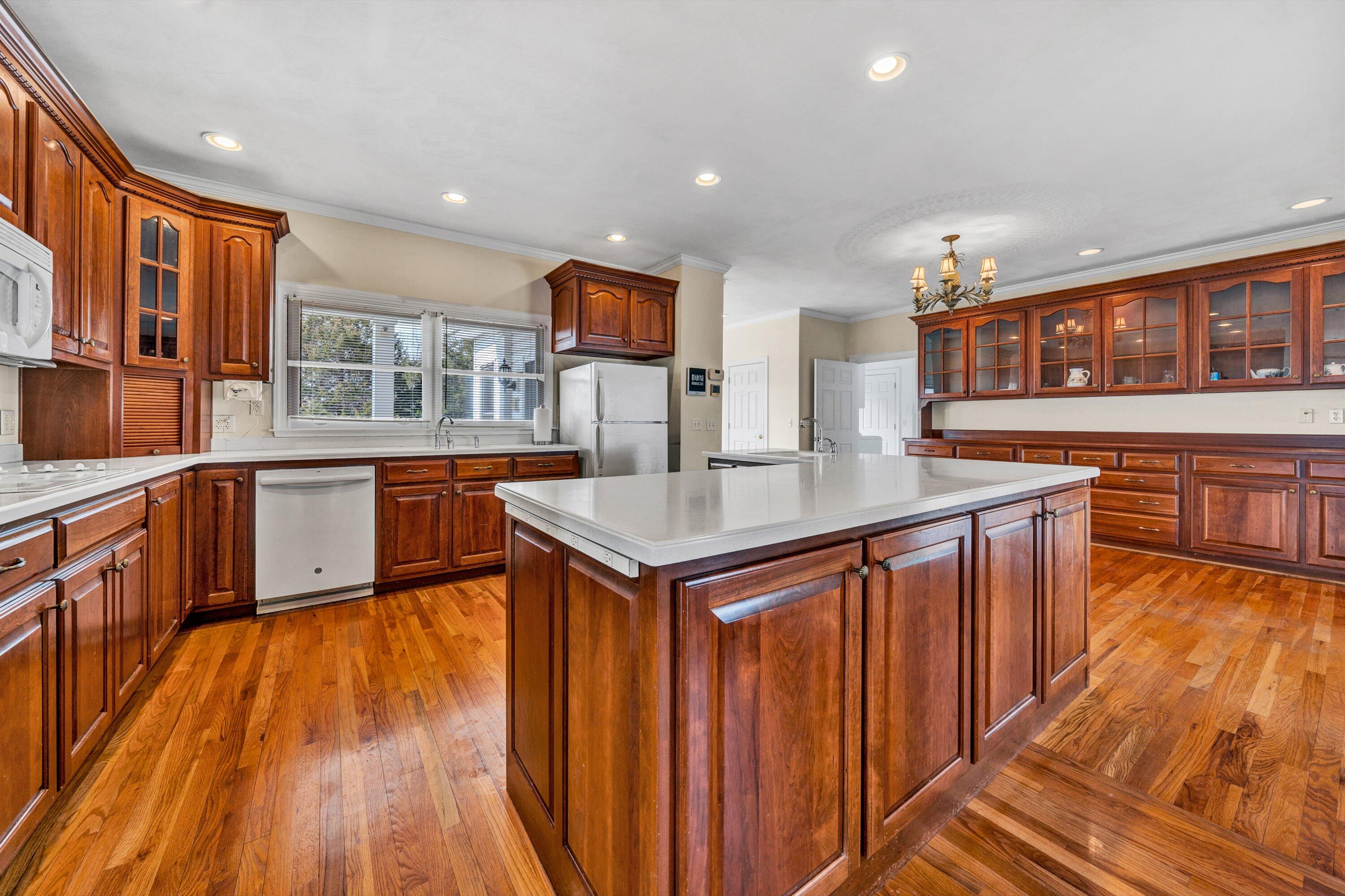 922 West Wind Road Fincastle, VA 24090 - Photo 14 of 85 14 Kitchen 2