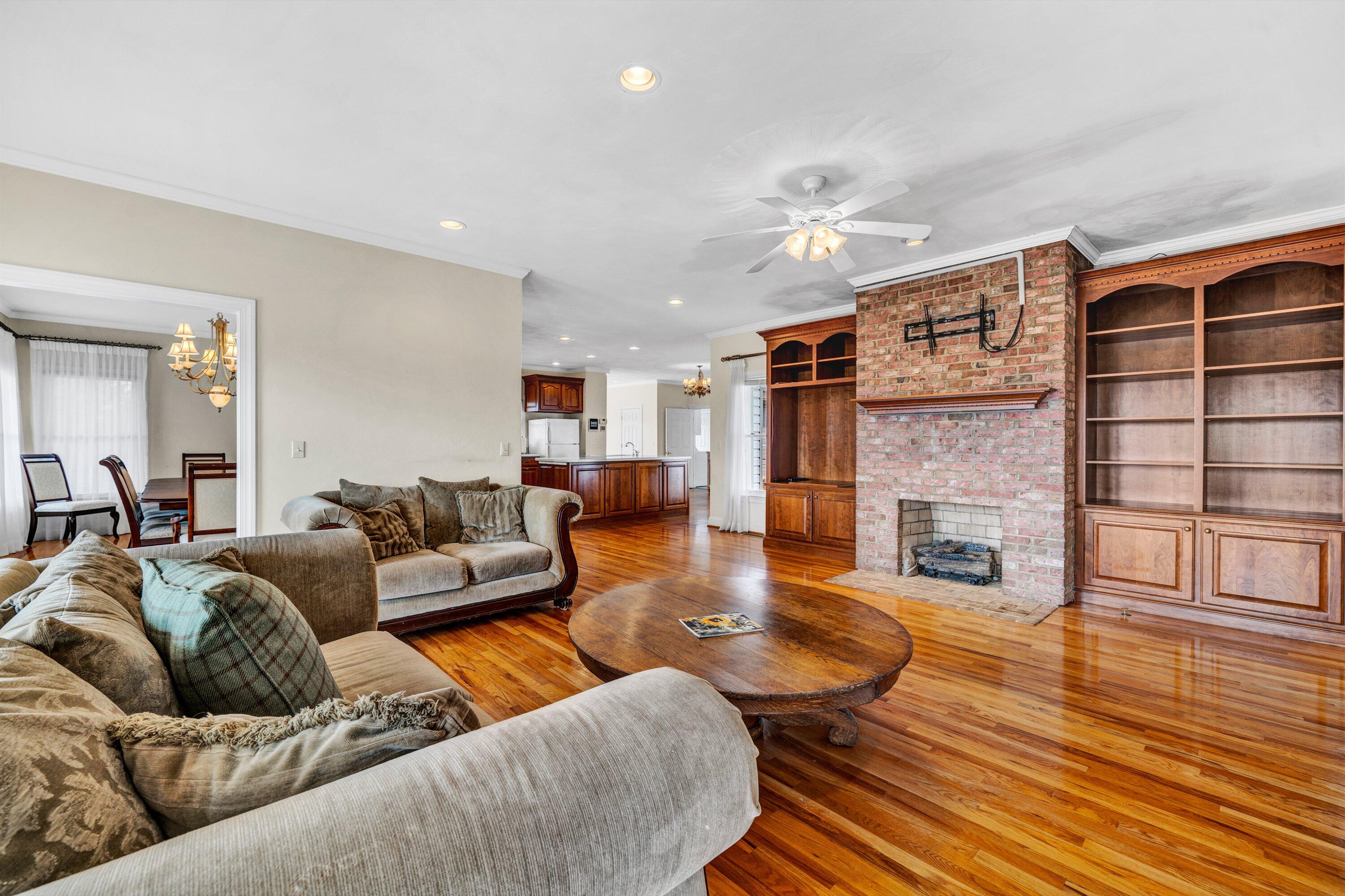 922 West Wind Road Fincastle, VA 24090 - Photo 23 of 85 23-Great Room 3