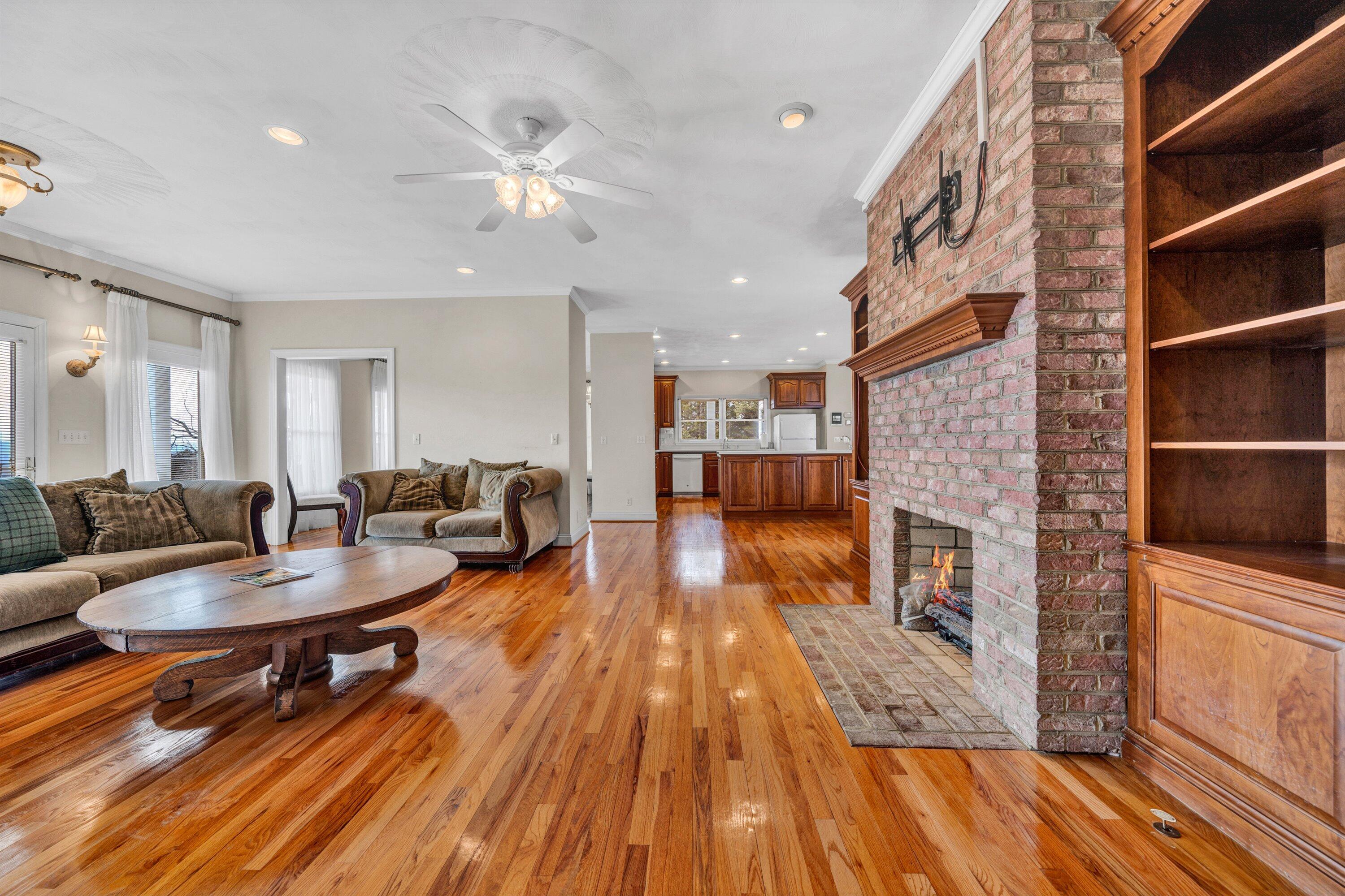 922 West Wind Road Fincastle, VA 24090 - Photo 24 of 85 24-Great Room 4