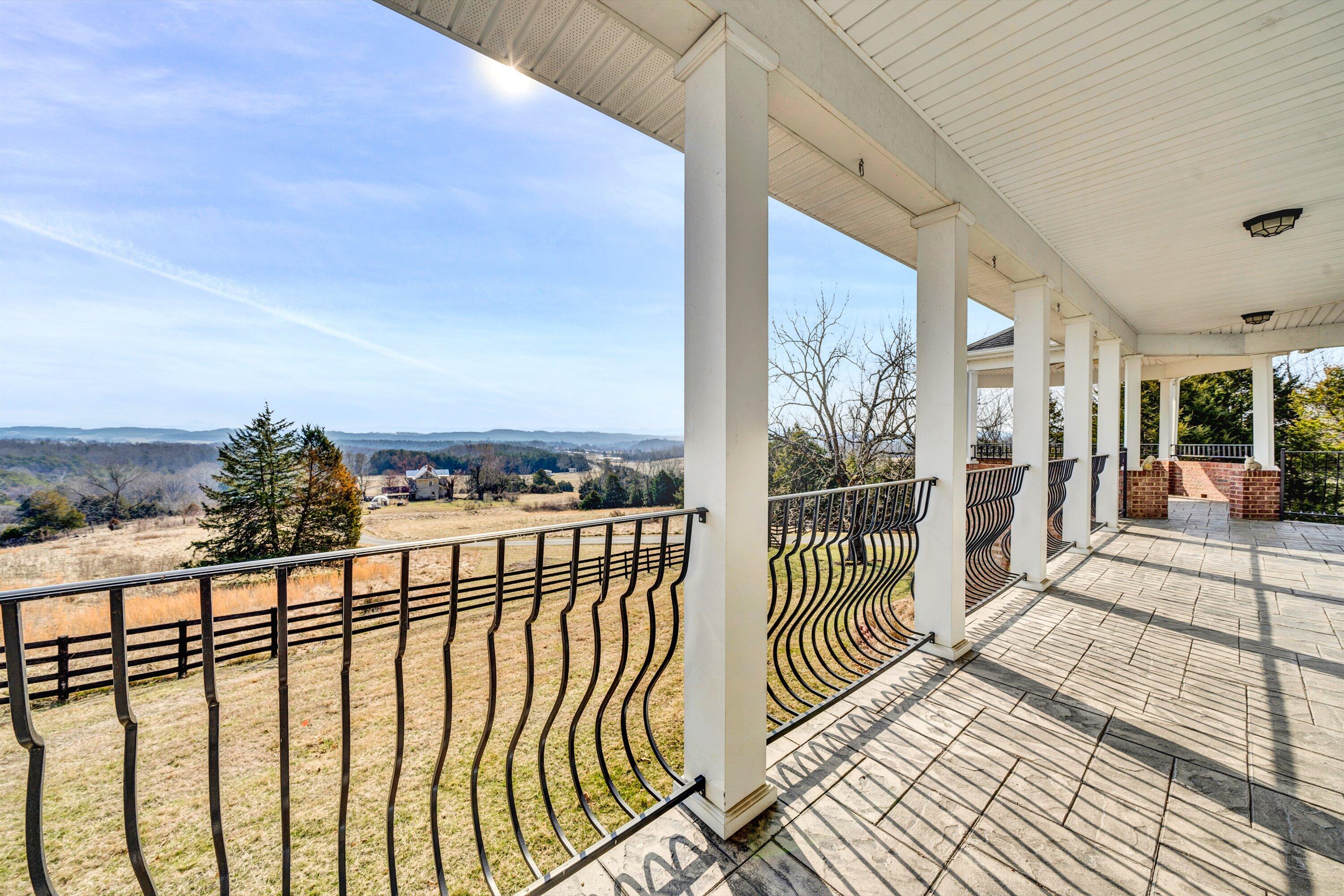 922 West Wind Road Fincastle, VA 24090 - Photo 27 of 85 27-Lower Front Porch 1