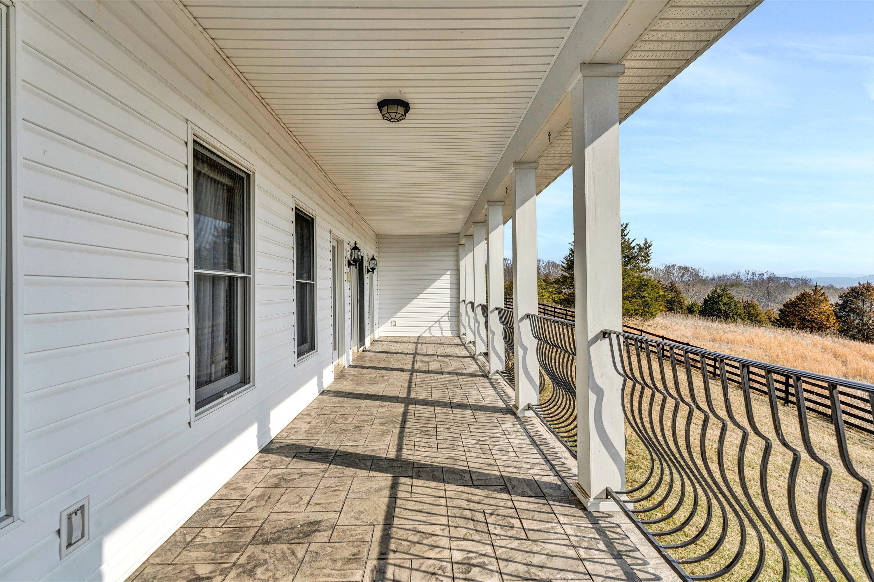 922 West Wind Road Fincastle, VA 24090 - Photo 33 of 85 33-Lower Porch 6