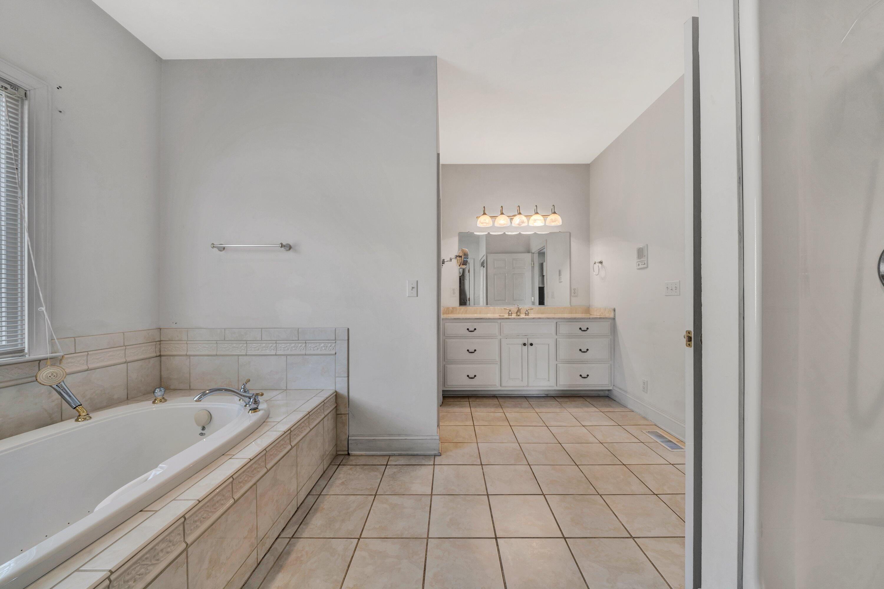 922 West Wind Road Fincastle, VA 24090 - Photo 50 of 85 50-Bath C1