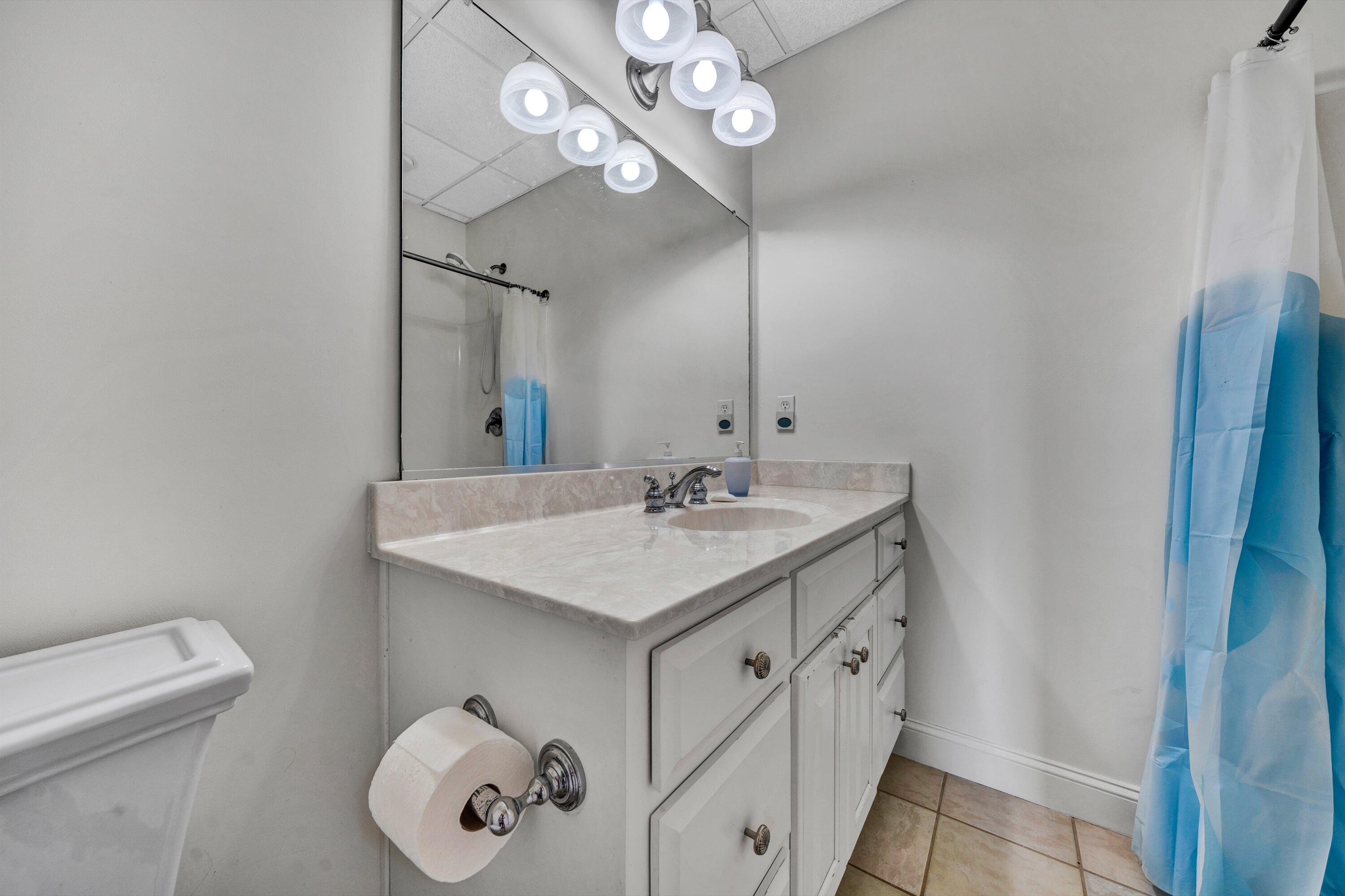 922 West Wind Road Fincastle, VA 24090 - Photo 71 of 85 71-Bathroom 7