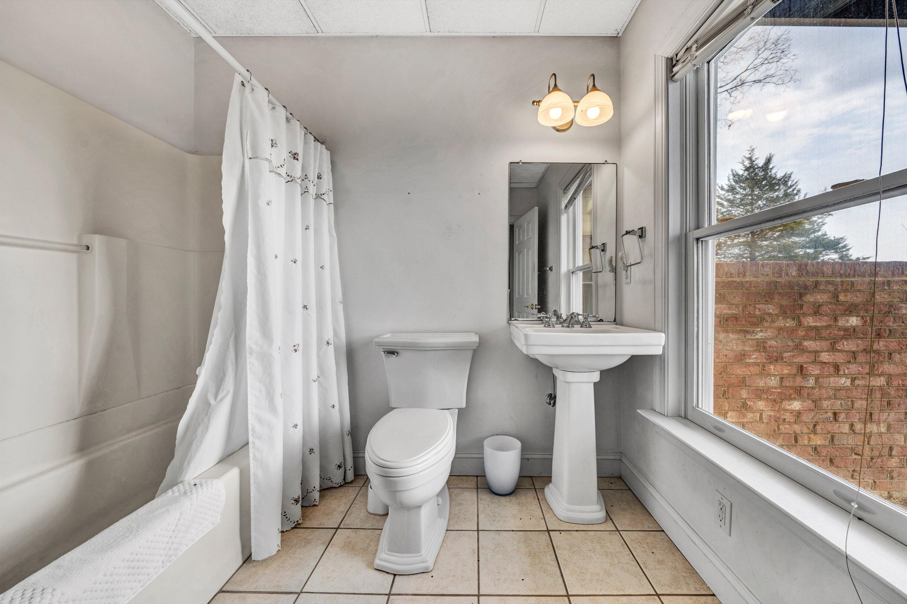 922 West Wind Road Fincastle, VA 24090 - Photo 74 of 85 74-Bathroom 8