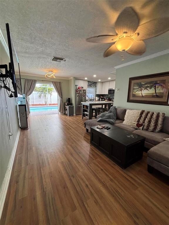1105 Amble Lane Clearwater, FL 33755 - Photo 6 of 29