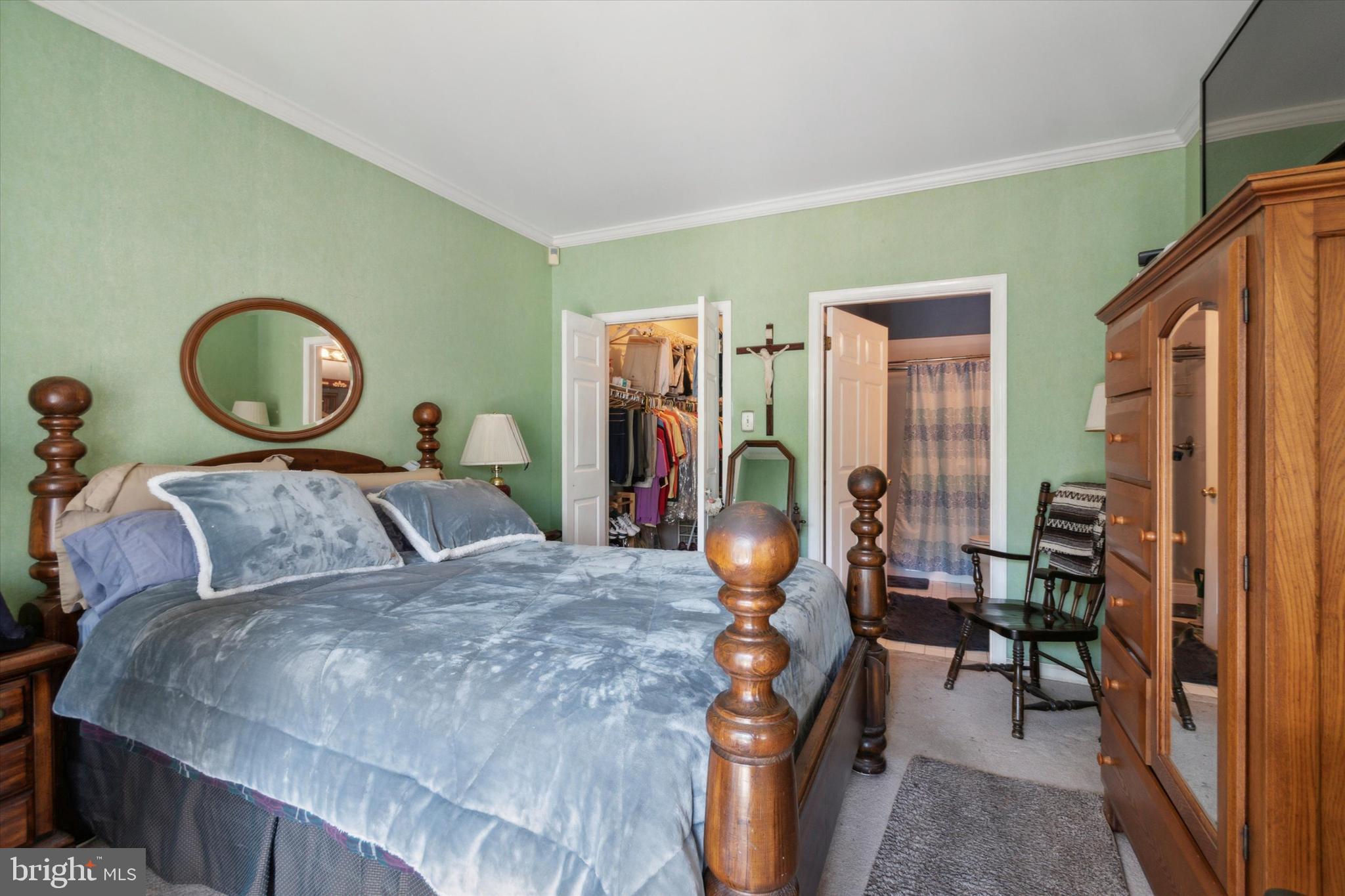 14102 Cornerstone Drive Yardley, PA 19067 - Photo 18 of 25 Primary w/ walk-in closet and full bath