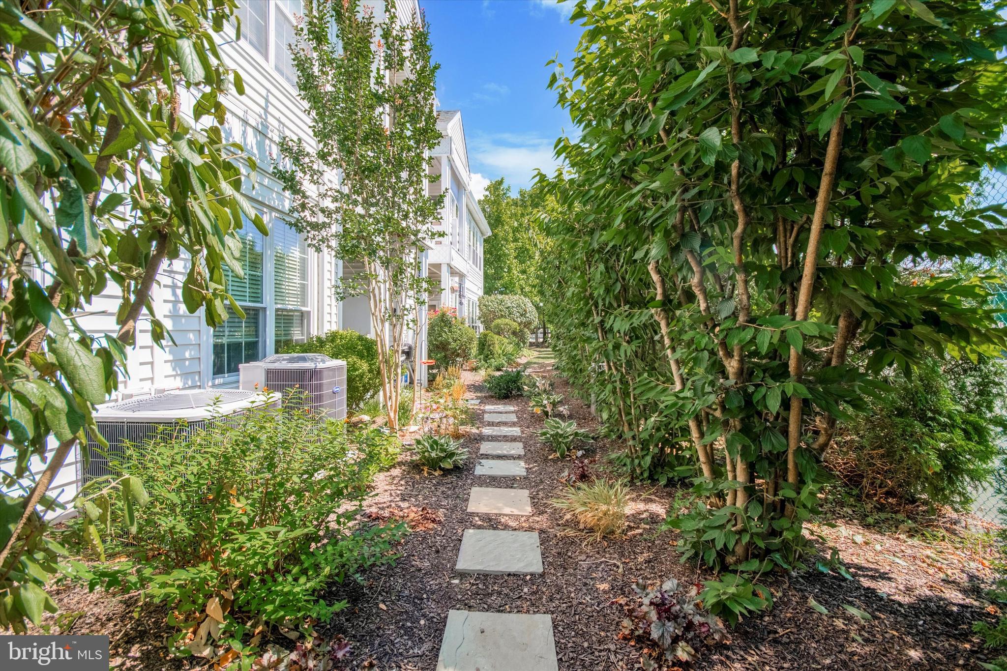 14102 Cornerstone Drive Yardley, PA 19067 - Photo 25 of 25 rear space