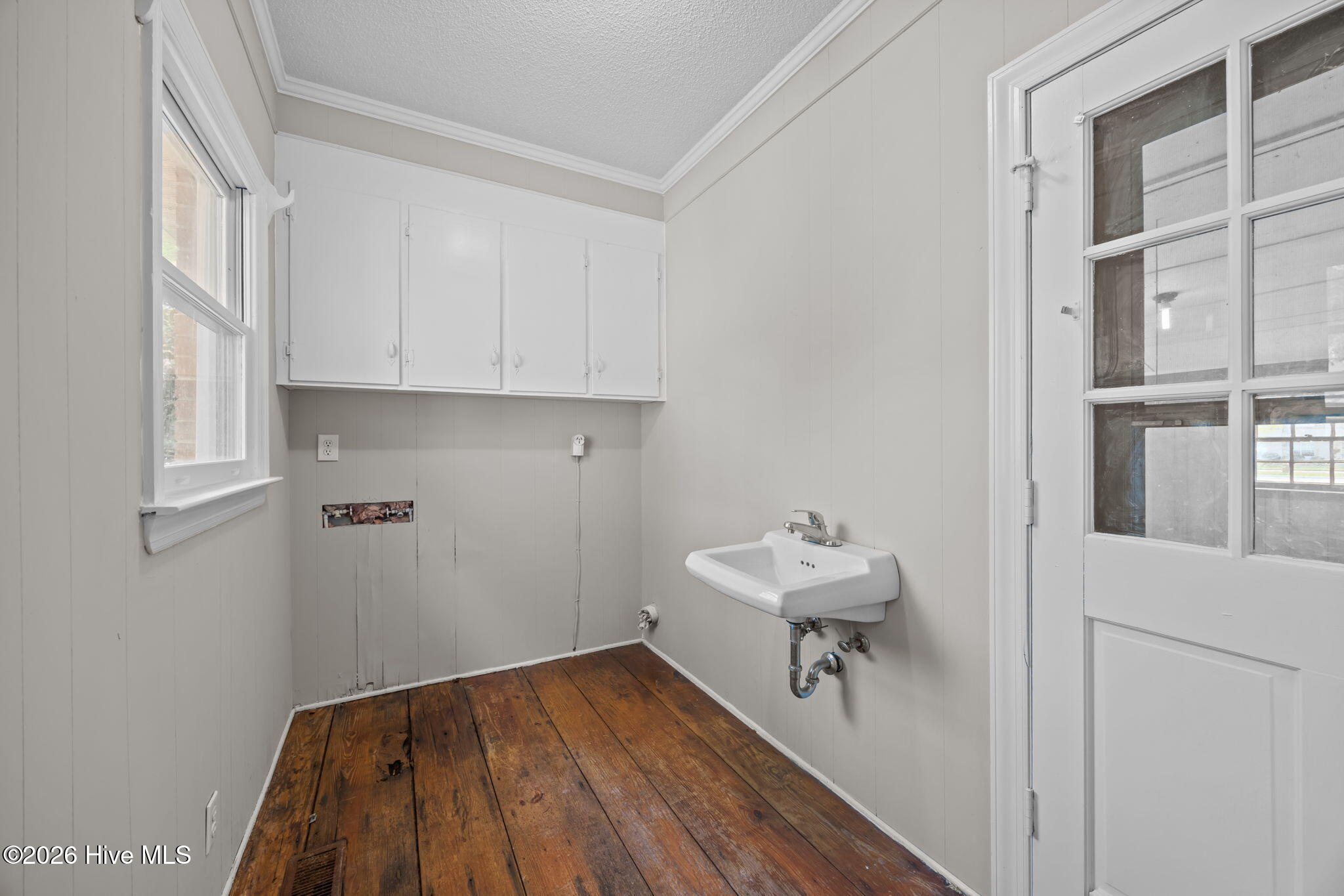 2790 Prison Camp Road Williamston, NC 27892 - Photo 14 of 55 Laundry Room