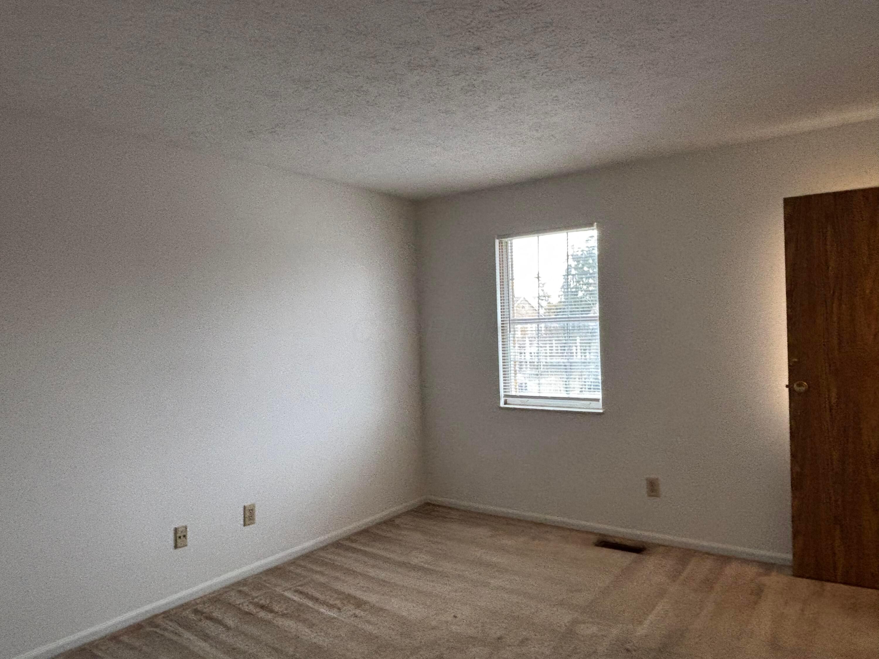 5348 Portland Street, Unit 47 Columbus, OH 43235 - Photo 9 of 17 IMG_4932