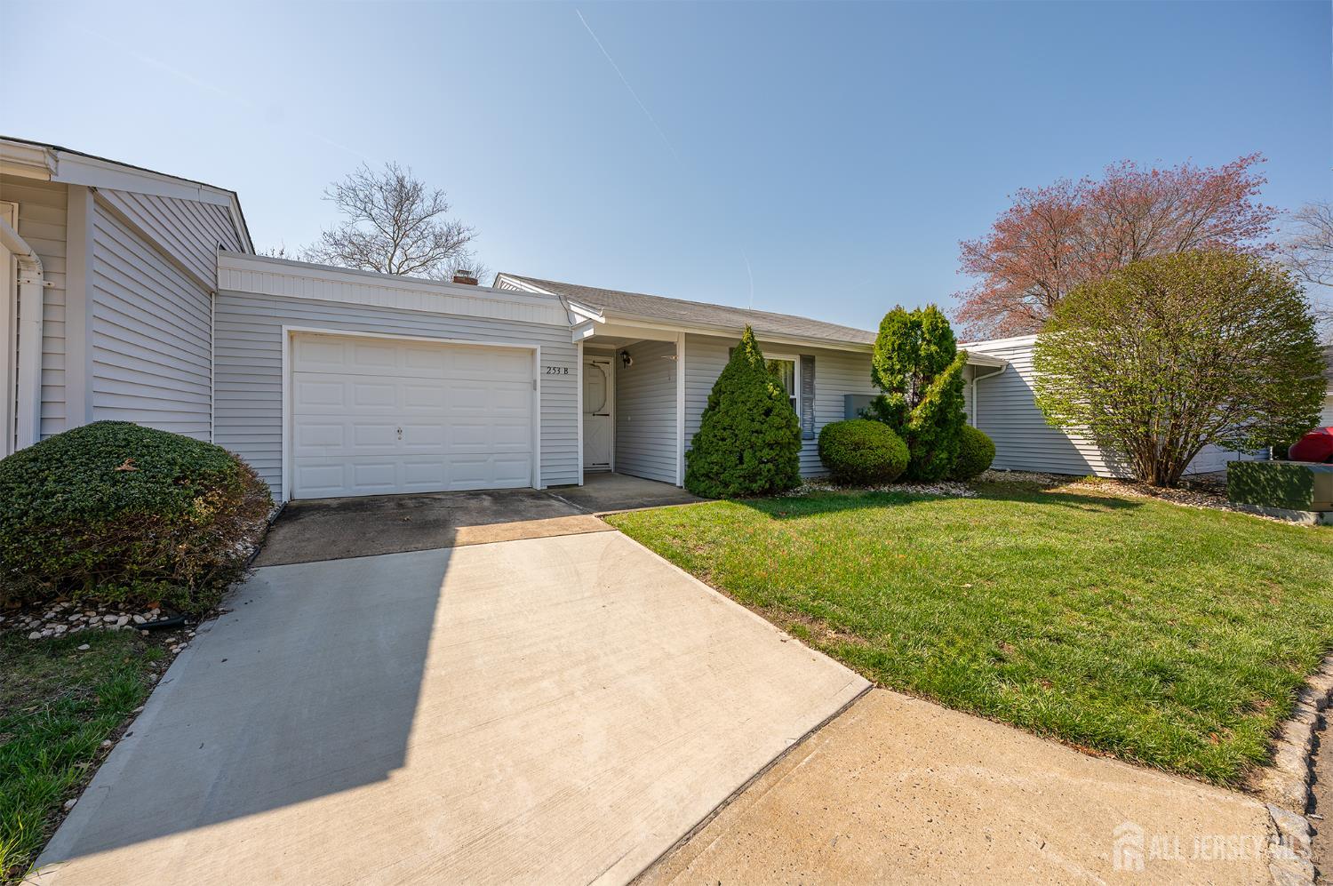 253 B Belmar Road Monroe Township, NJ 08831 - Photo 2 of 21