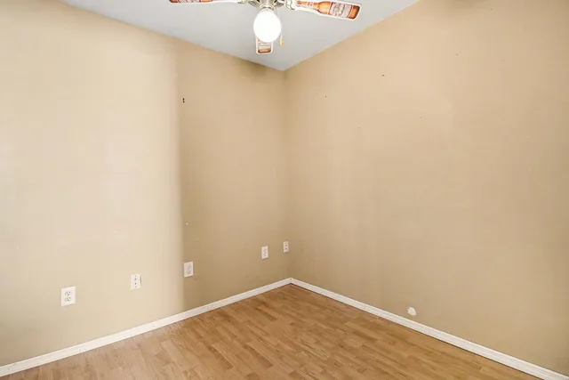 $260,000 | 527 Indiana Avenue, Aurora, IN 47001