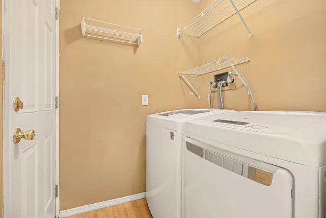 $260,000 | 527 Indiana Avenue, Aurora, IN 47001