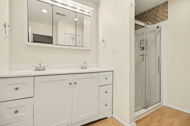 $260,000 | 527 Indiana Avenue, Aurora, IN 47001