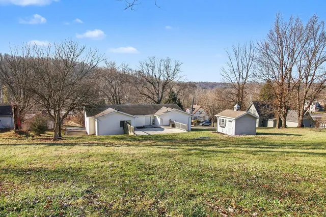 $260,000 | 527 Indiana Avenue, Aurora, IN 47001