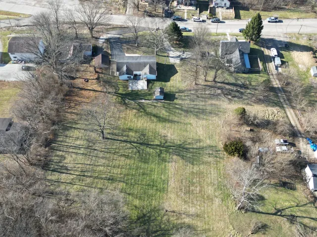 $260,000 | 527 Indiana Avenue, Aurora, IN 47001