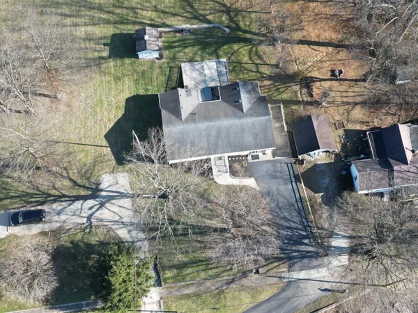 $250,000 | 527 Indiana Avenue, Aurora, IN 47001