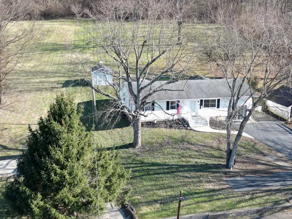 $250,000 | 527 Indiana Avenue, Aurora, IN 47001