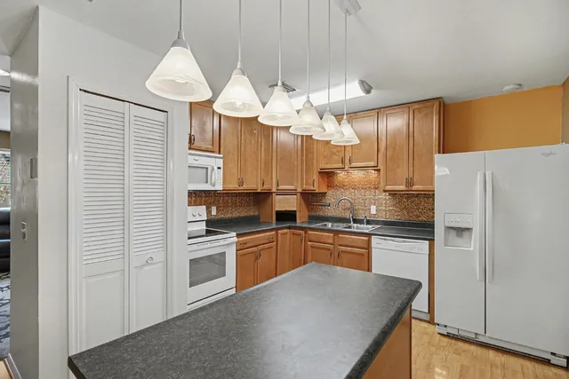 $260,000 | 527 Indiana Avenue, Aurora, IN 47001