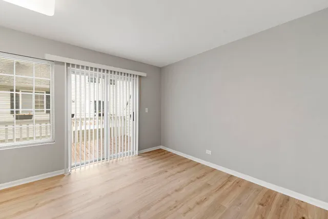 $2,200 | 321 West Whispering Oaks Lane, Unit 321, Round Lake, IL 60073