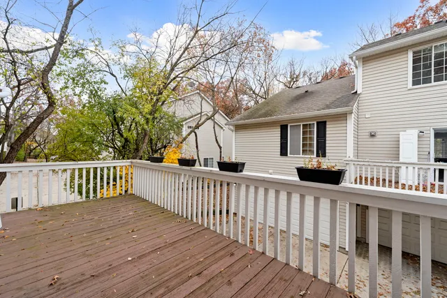 $2,200 | 321 West Whispering Oaks Lane, Unit 321, Round Lake, IL 60073