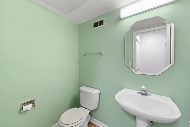 $2,200 | 321 West Whispering Oaks Lane, Unit 321, Round Lake, IL 60073