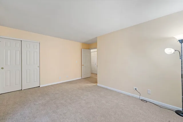 $2,200 | 321 West Whispering Oaks Lane, Unit 321, Round Lake, IL 60073