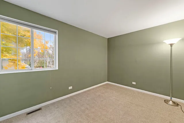 $2,200 | 321 West Whispering Oaks Lane, Unit 321, Round Lake, IL 60073