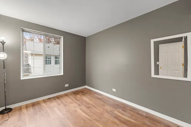 $2,200 | 321 West Whispering Oaks Lane, Unit 321, Round Lake, IL 60073