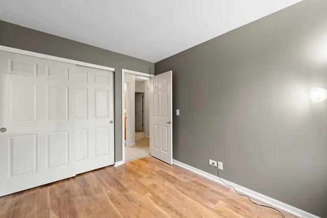 $2,200 | 321 West Whispering Oaks Lane, Unit 321, Round Lake, IL 60073